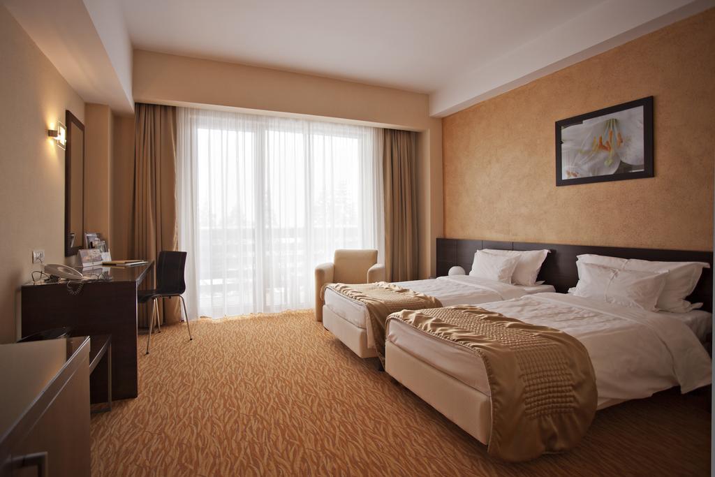 Hotel Clermont Covasna Zewnętrze zdjęcie