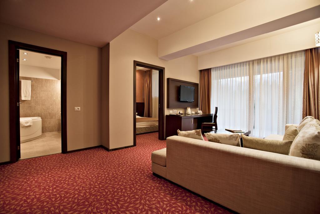 Hotel Clermont Covasna Zewnętrze zdjęcie