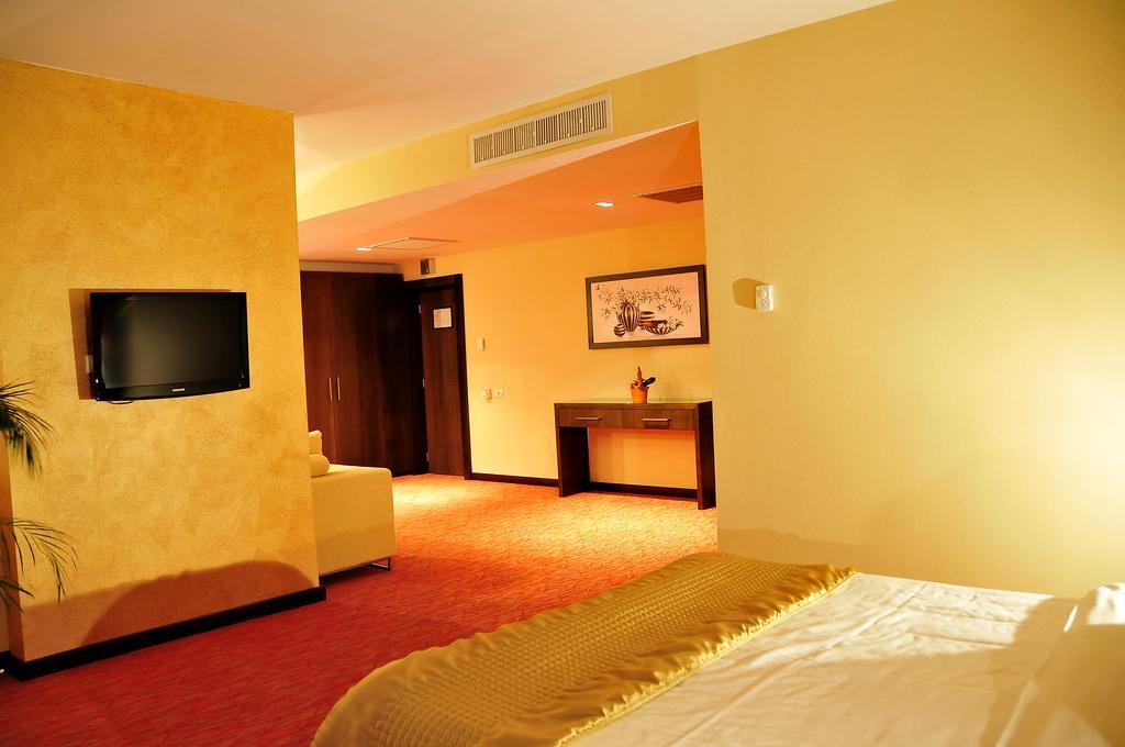 Hotel Clermont Covasna Zewnętrze zdjęcie