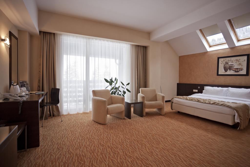 Hotel Clermont Covasna Zewnętrze zdjęcie